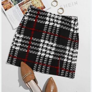 NWOT SHEIN Black White Red Plaid Mini Stretch Bodycon Skirt Men’s Size Small